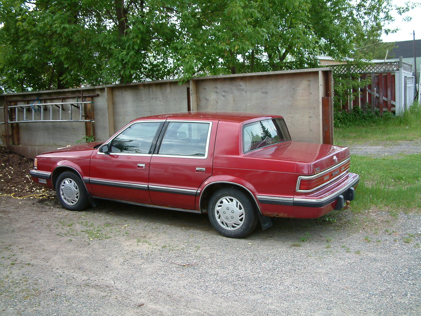 Крайслер саратога. Крайслер Саратога 1990. Dodge Dynasty 1990. Крайслер Саратога 1992. Крайслер Додж Династия.